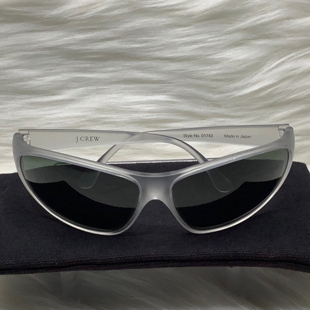 NWOT J. Crew 🩶Wrap Around Sunglasses Silver Frosted Frame